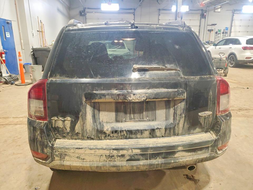 79446425 :رقم المزاد ، 1C4NJDEB4HD193570 vin ، 2017 Jeep Compass مزاد بيع