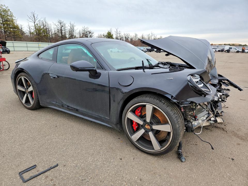 46194766 :رقم المزاد ، WP0AH2A93TS213118 vin ، 2026 Porsche 911 مزاد بيع