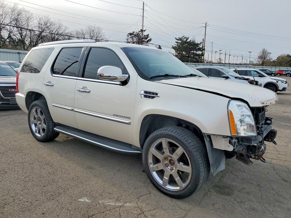 Продажа на аукционе авто 2011 Cadillac Escalade, vin: 1GYS4BEFXBR321560, номер лота: 46525446