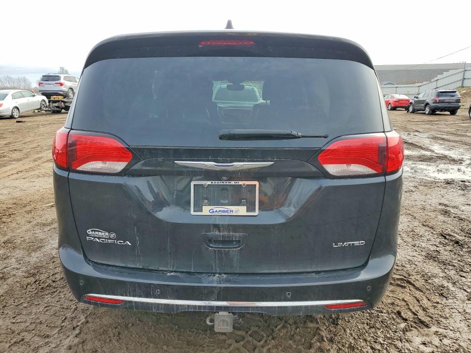 Продаж на аукціоні авто 2018 Chrysler Pacifica, vin: 2C4RC1GGXJR105742, номер лоту: 47259806