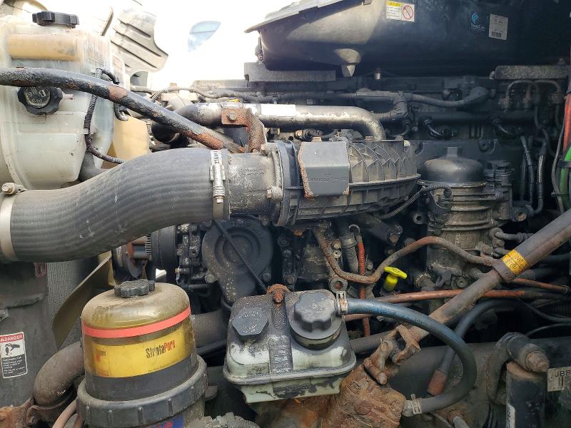 47646346 :رقم المزاد ، 3AKJGLDR3HSJB8234 vin ، 2017 Freightliner Cascadia مزاد بيع