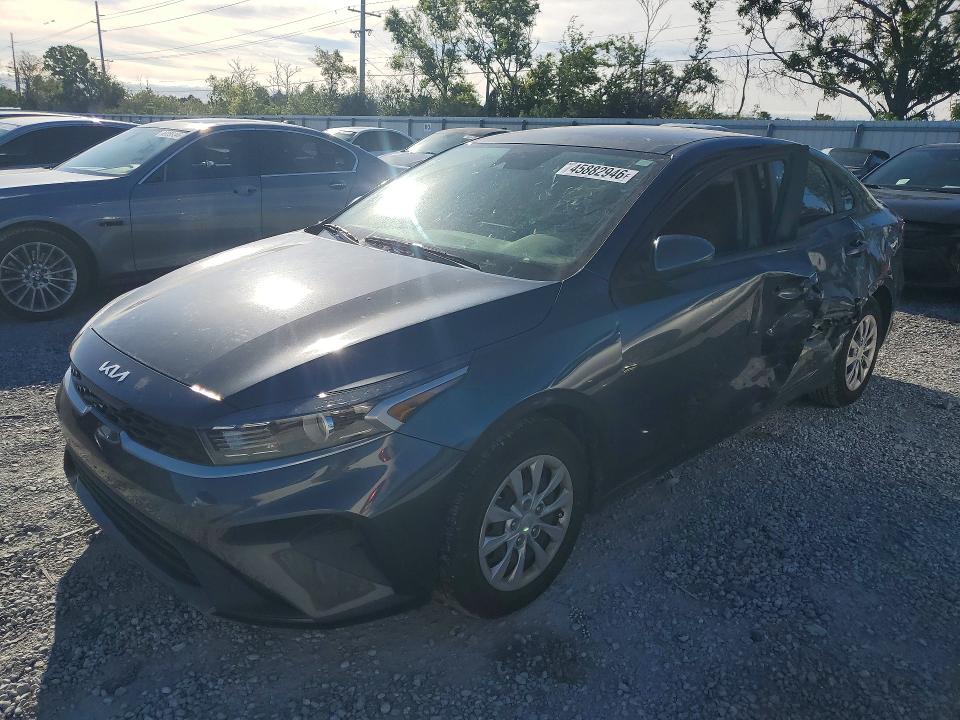 45882946 :رقم المزاد ، 3KPF24AD4PE677969 vin ، 2023 Kia Forte مزاد بيع
