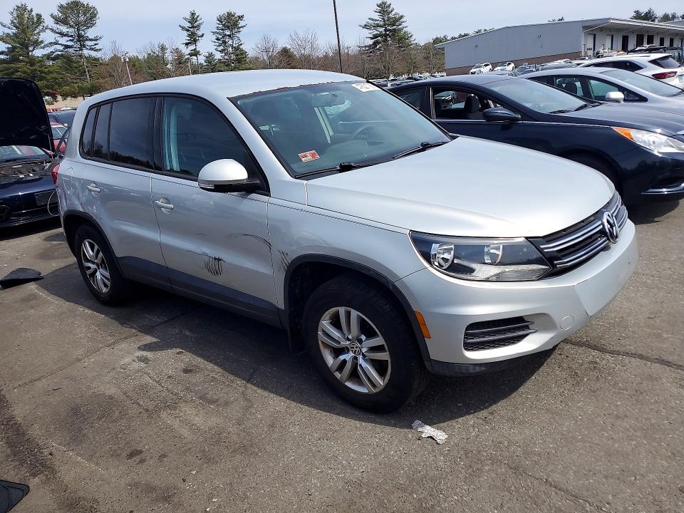 47621786 :رقم المزاد ، WVGAV7AX0CW543260 vin ، 2012 Volkswagen Tiguan مزاد بيع