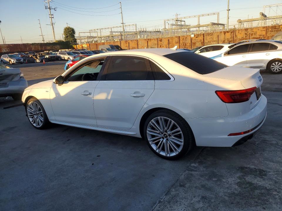 Продажа на аукционе авто 2017 Audi A4, vin: WAUENAF46HN037525, номер лота: 45597516