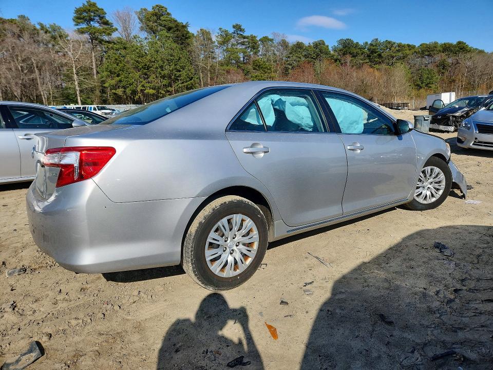46708786 :رقم المزاد ، 4T4BF1FK8CR221740 vin ، 2012 Toyota Camry مزاد بيع