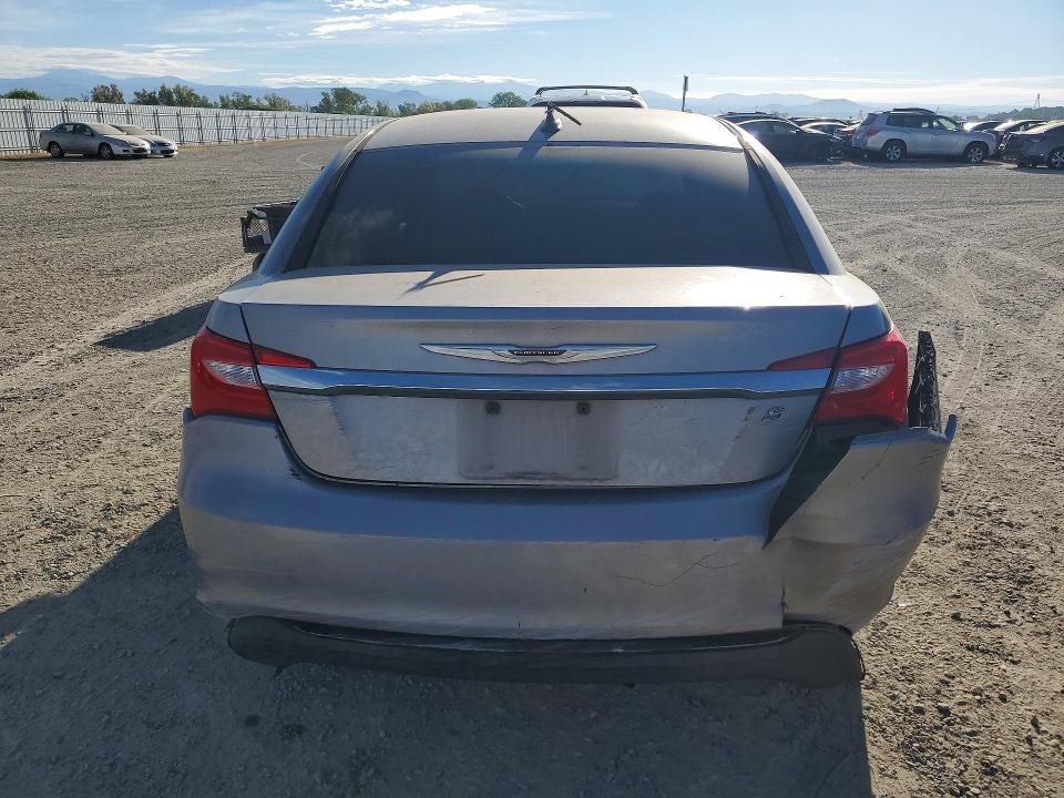 2013 Chrysler 200 მანქანა იყიდება აუქციონზე, vin: 1C3CCBBB2DN509714, აუქციონის ნომერი: 46939106