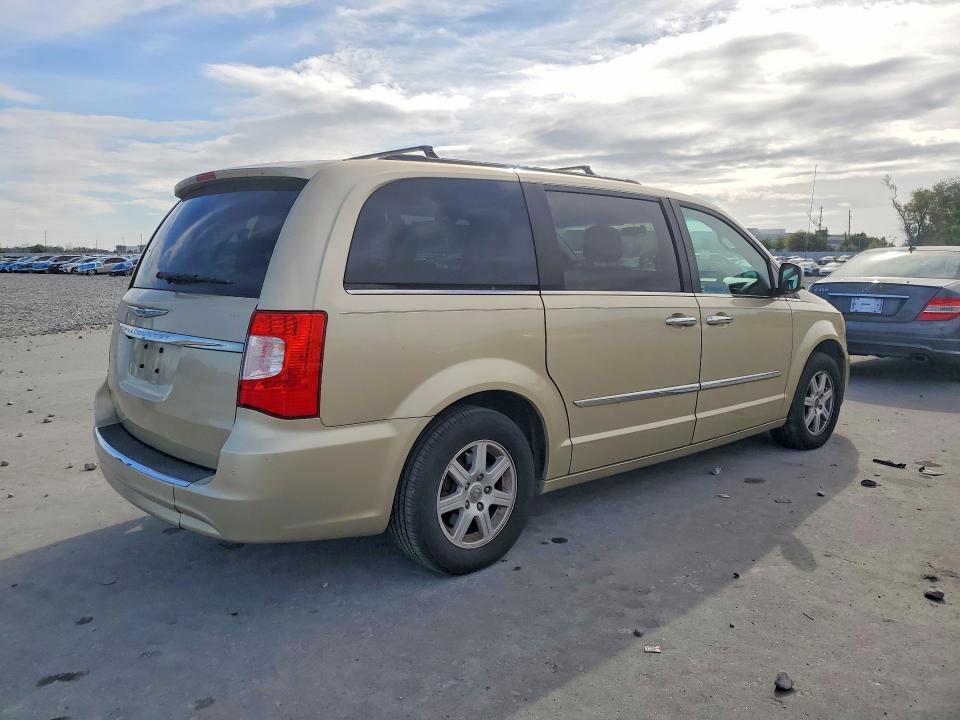 Auction sale of the 2011 Chrysler Town & Country, vin: 2A4RR5DG3BR665320, lot number: 47027226
