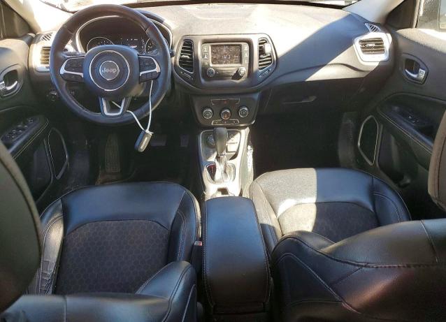 79735275 :رقم المزاد ، 3C4NJDBB8JT190806 vin ، 2018 Jeep Compass مزاد بيع