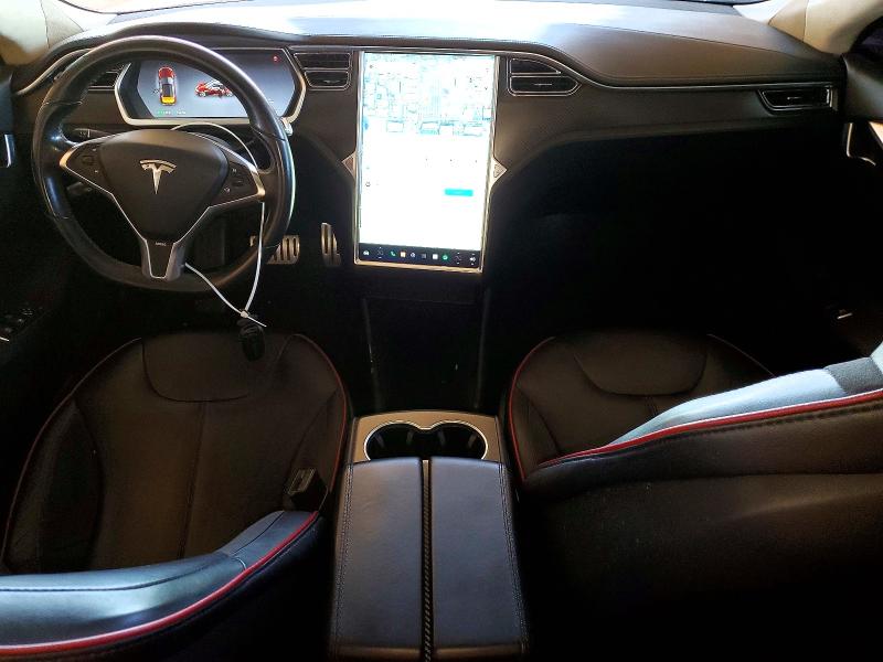 46685706 :رقم المزاد ، 5YJSA1DP1CFS00460 vin ، 2012 Tesla Model S مزاد بيع