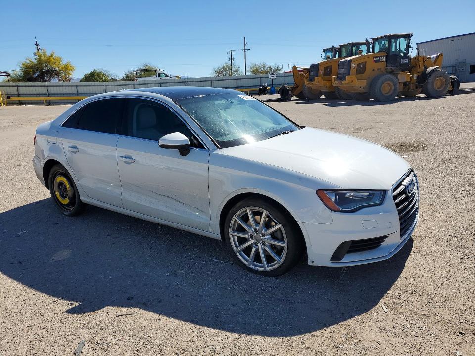 2015 Audi A3 მანქანა იყიდება აუქციონზე, vin: WAUEFGFFXF1090721, აუქციონის ნომერი: 45876636