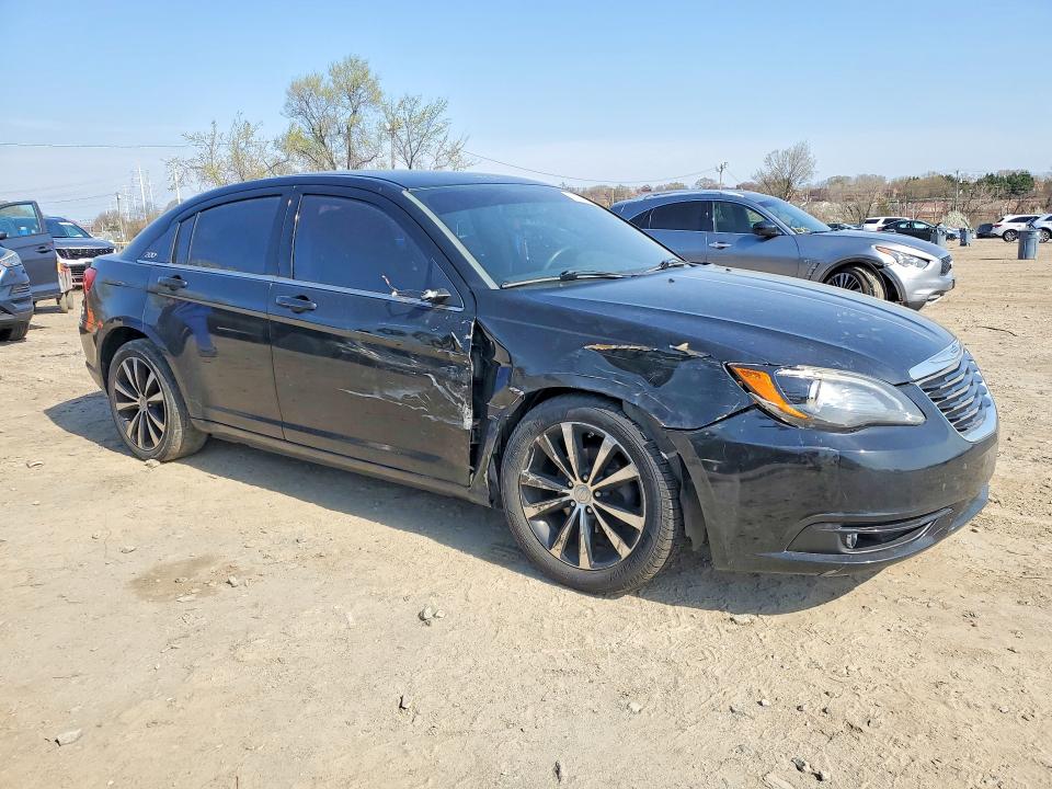 47994336 :رقم المزاد ، 1C3CCBHG8CN327212 vin ، 2012 Chrysler 200 مزاد بيع
