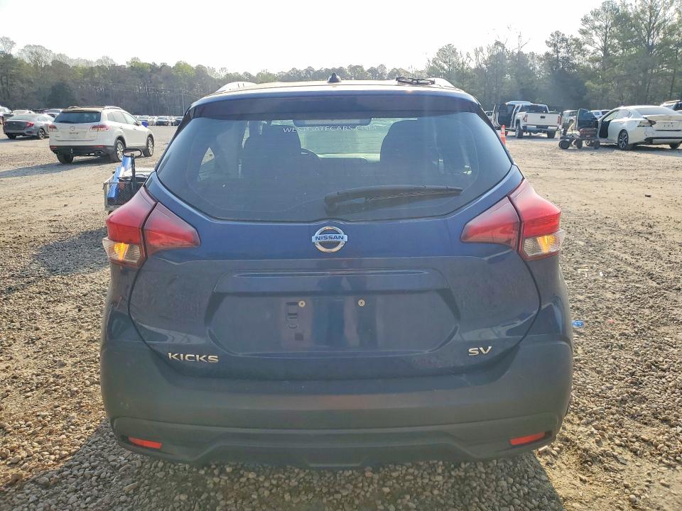 49743856 :رقم المزاد ، 3N1CP5CU4JL541872 vin ، 2018 Nissan Kicks مزاد بيع