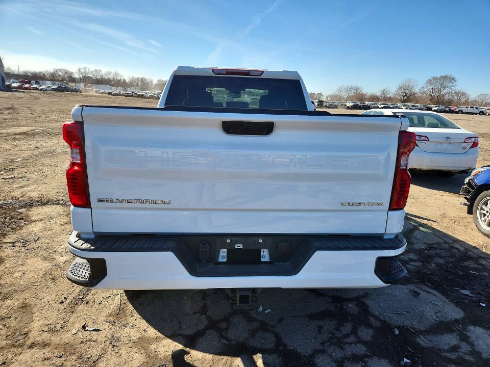 79642145 :رقم المزاد ، 1GCRDBEKXNZ625056 vin ، 2022 Chevrolet Silverado مزاد بيع