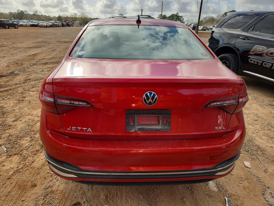 41775956 :رقم المزاد ، 3VWGM7BU9NM030238 vin ، 2022 Volkswagen Jetta مزاد بيع