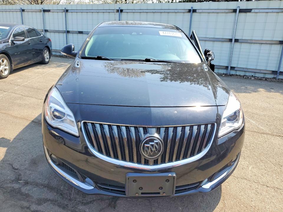 47743876 :رقم المزاد ، 2G4GS5GX5G9205835 vin ، 2016 Buick Regal مزاد بيع