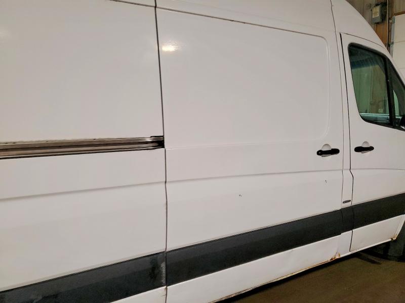 45838946 :رقم المزاد ، WD3PE8CC4F5960447 vin ، 2015 Mercedes Benz Sprinter مزاد بيع