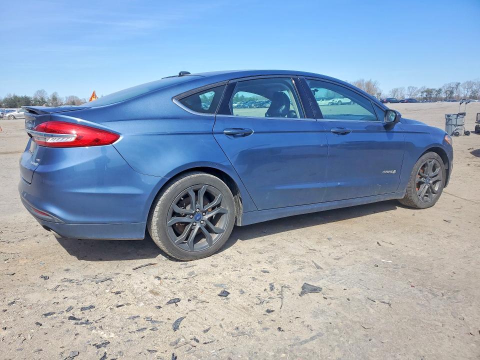 Продажа на аукционе авто 2018 Ford Fusion, vin: 3FA6P0LU2JR137842, номер лота: 47101626
