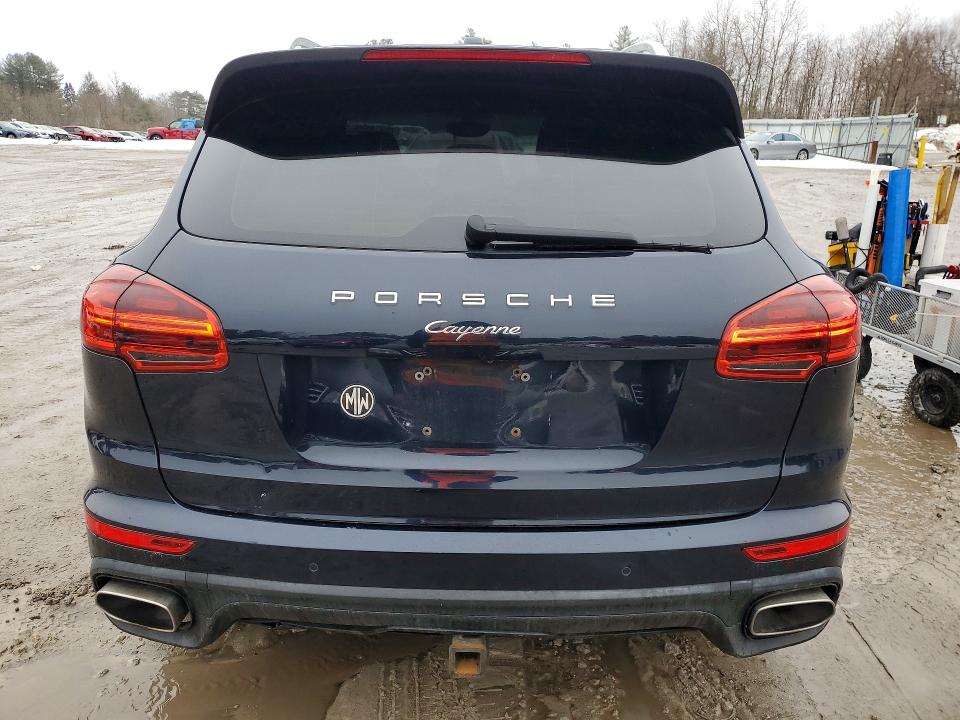 79979335 :رقم المزاد ، WP1AF2A28GLA40297 vin ، 2016 Porsche Cayenne مزاد بيع