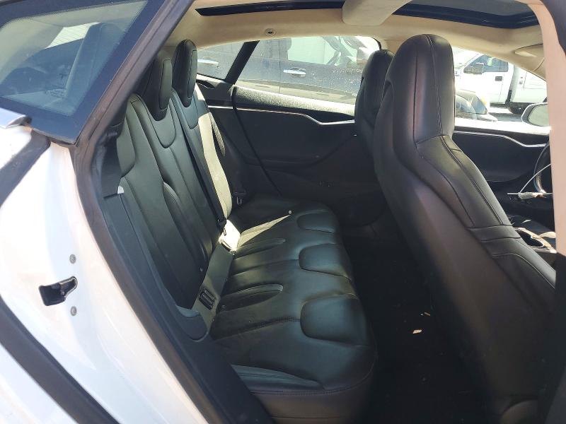 2015 Tesla Model S მანქანა იყიდება აუქციონზე, vin: 5YJSA1E13FF101282, აუქციონის ნომერი: 46185936