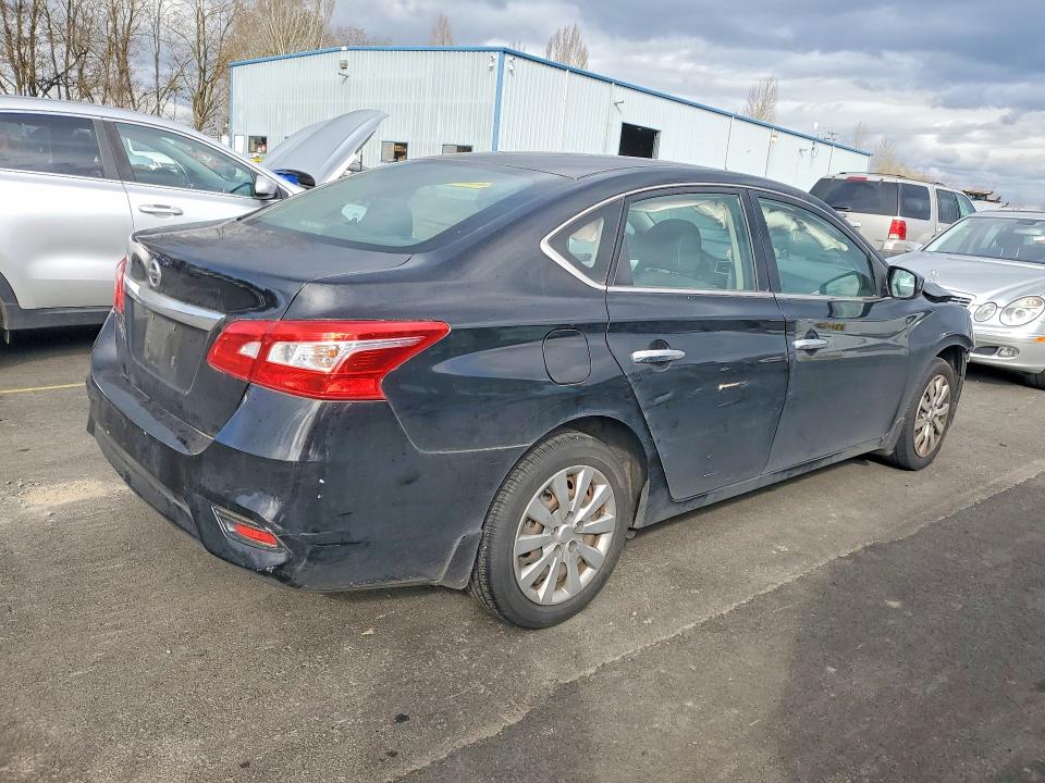 76963765 :رقم المزاد ، 3N1AB7AP8HY371396 vin ، 2017 Nissan Sentra مزاد بيع