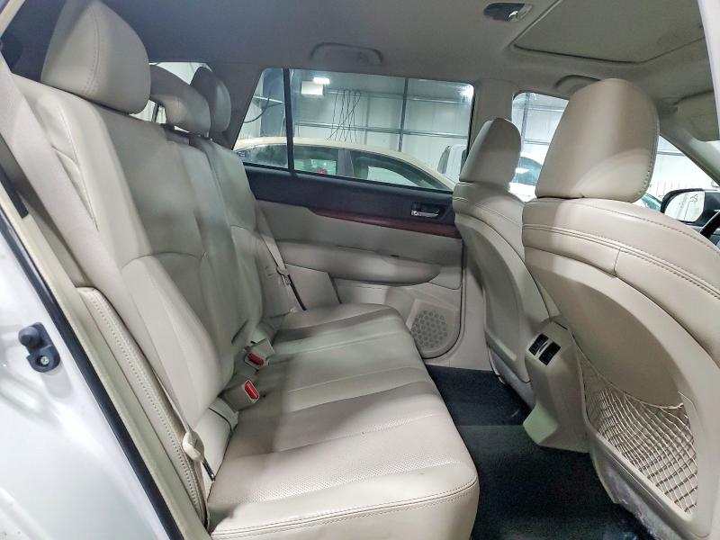 45797576 :رقم المزاد ، 4S4BRBKCXD3237287 vin ، 2013 Subaru Outback مزاد بيع