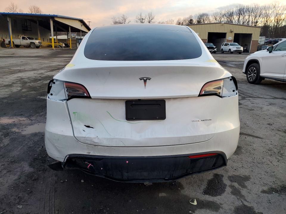 46028896 :رقم المزاد ، 7SAYGDEE5PA110998 vin ، 2023 Tesla Model Y مزاد بيع