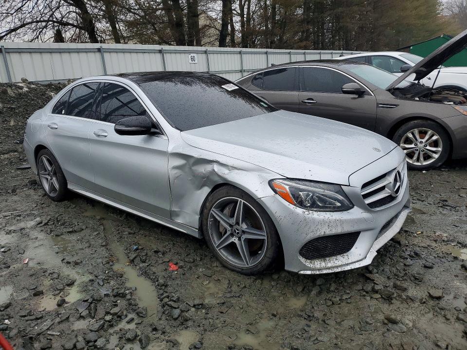 2018 Mercedes-benz C მანქანა იყიდება აუქციონზე, vin: 55SWF4KB5JU282572, აუქციონის ნომერი: 79804305