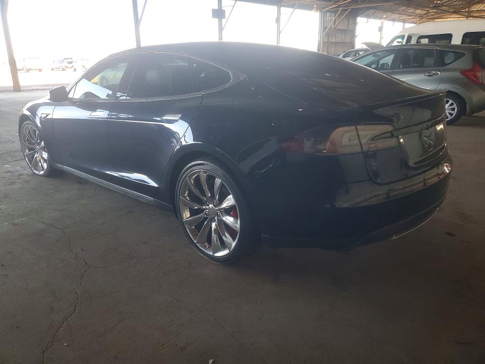 Продажа на аукционе авто 2015 Tesla Model S, vin: 5YJSA4H49FF084026, номер лота: 46340726