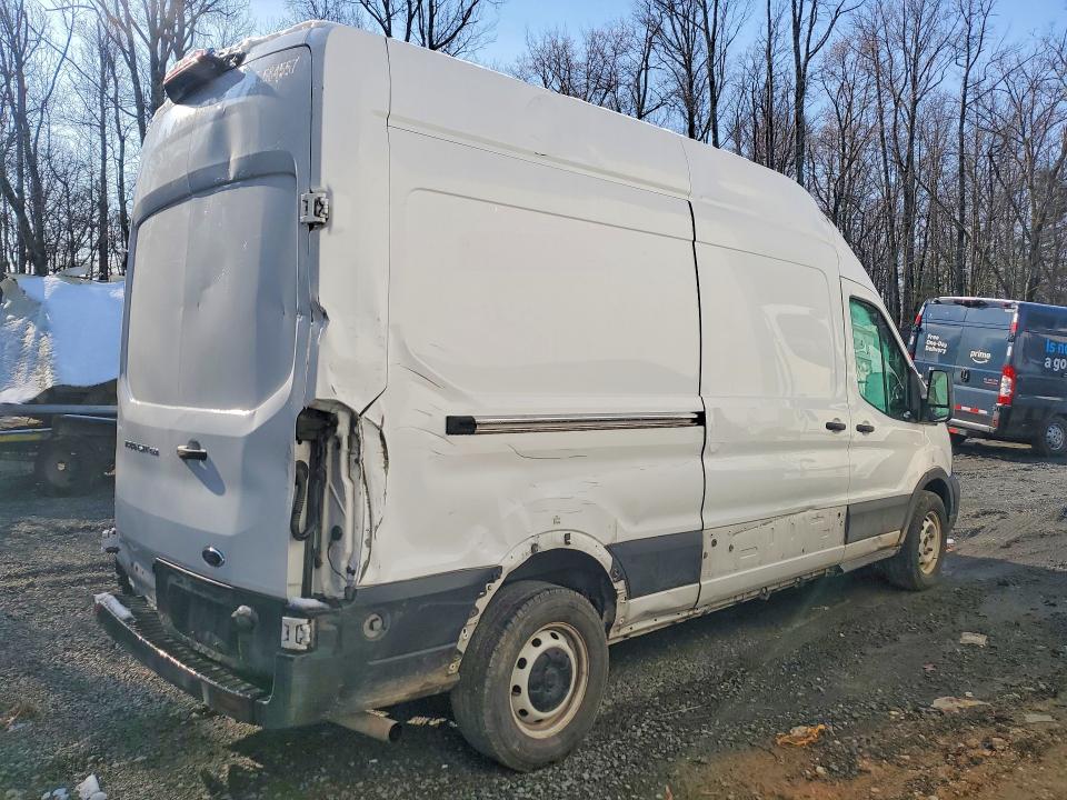 2022 Ford Transit მანქანა იყიდება აუქციონზე, vin: 1FTBR1X86NKA27831, აუქციონის ნომერი: 48008686