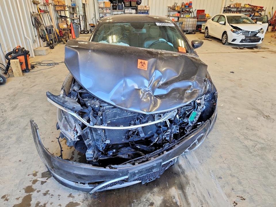 79680235 :رقم المزاد ، 1C3CCCCB2FN736179 vin ، 2015 Chrysler 200 مزاد بيع