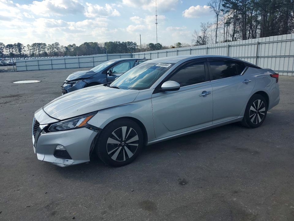 45680866 :رقم المزاد ، 1N4BL4DV3MN313801 vin ، 2021 Nissan Altima مزاد بيع