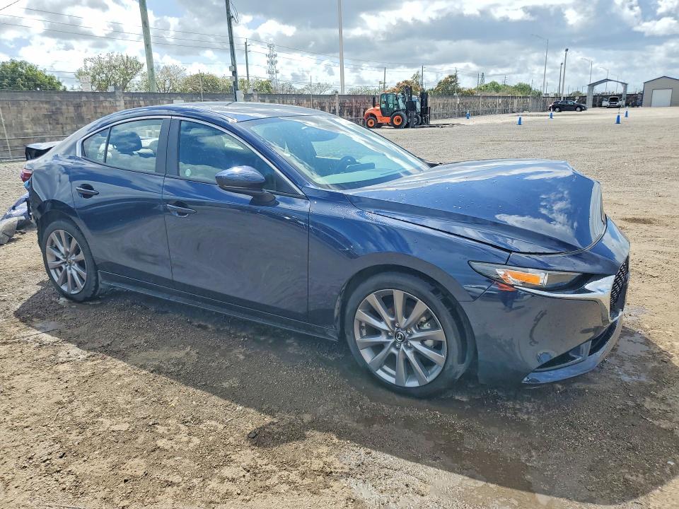45769536 :رقم المزاد ، 3MZBPACM1SM457454 vin ، 2025 Mazda 3 مزاد بيع