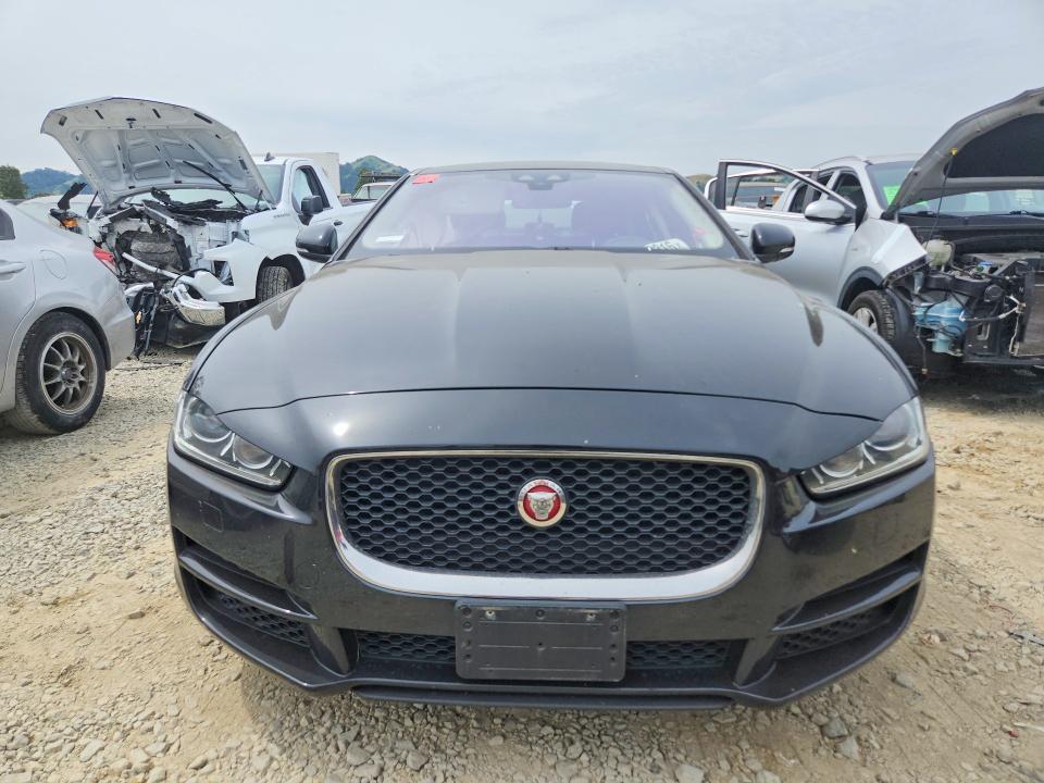 47872216 :رقم المزاد ، SAJAE4BV7HA962955 vin ، 2017 Jaguar Xe مزاد بيع
