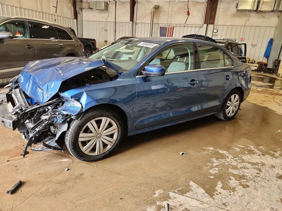 46580816 :رقم المزاد ، 3VW2B7AJ5HM275193 vin ، 2017 Volkswagen Jetta مزاد بيع