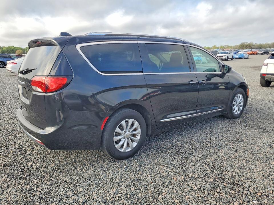 45736406 :رقم المزاد ، 2C4RC1BG6LR124718 vin ، 2020 Chrysler Pacifica مزاد بيع