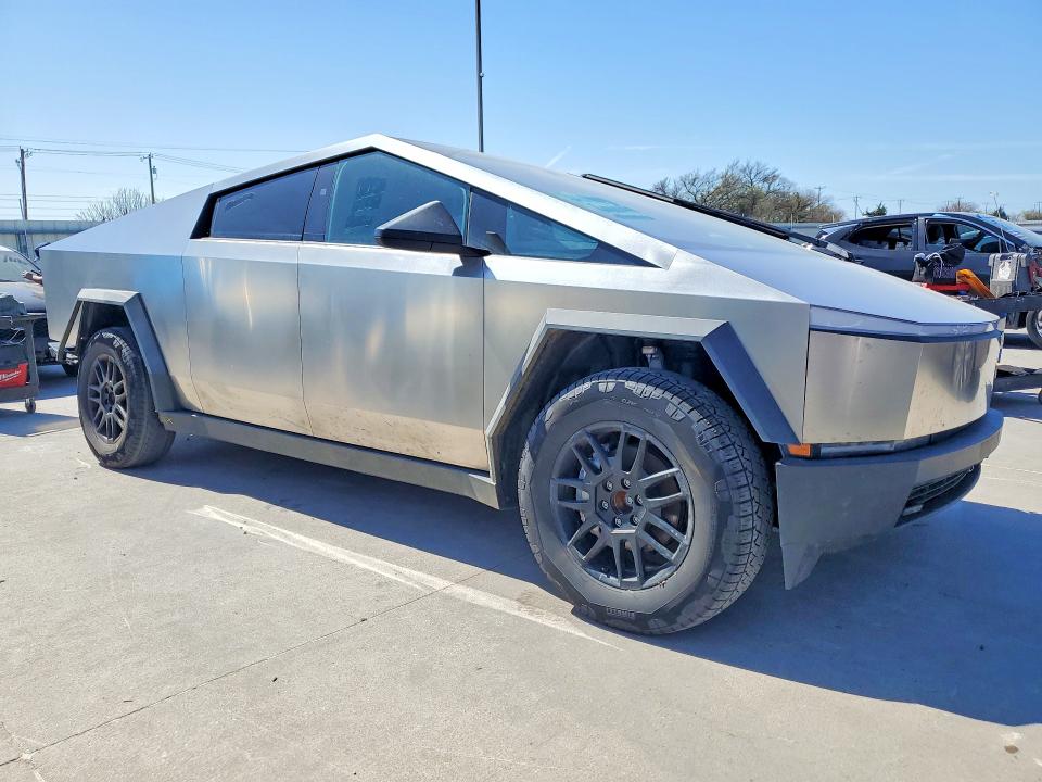 46617186 :رقم المزاد ، 7G2CEHED5RA050362 vin ، 2024 Tesla Cybertruck مزاد بيع