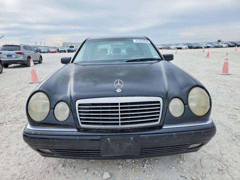 41844996 :رقم المزاد ، WDBJF65FXWA695995 vin ، 1998 Mercedes-benz E مزاد بيع
