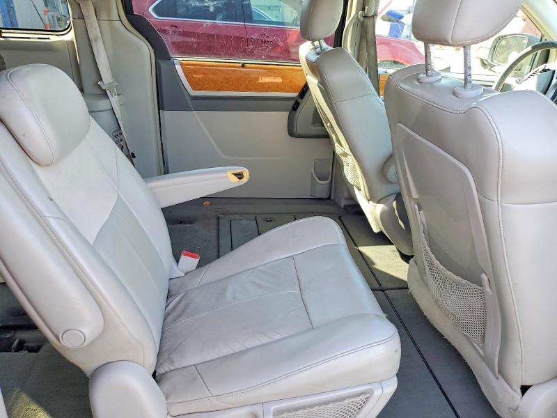 46480456 :رقم المزاد ، 2A4RR6DX7AR193143 vin ، 2010 Chrysler Town & Country مزاد بيع