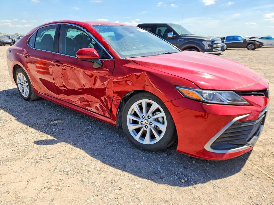 46743656 :رقم المزاد ، 4T1C11AK8RU220939 vin ، 2024 Toyota Camry مزاد بيع