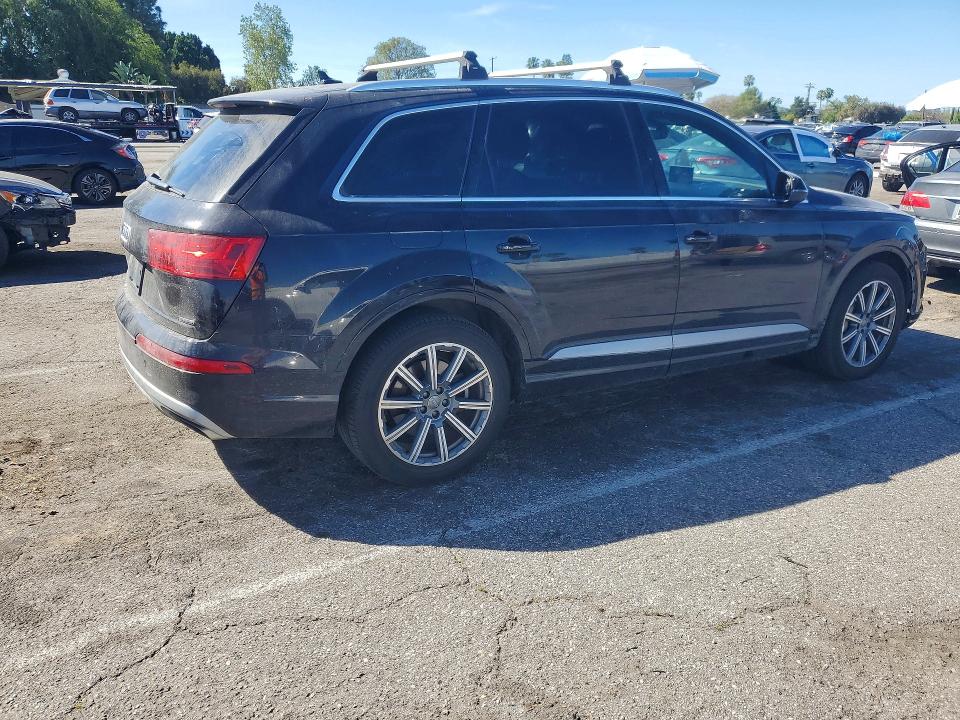 Продажа на аукционе авто 2019 Audi Q7, vin: WA1LAAF71KD047189, номер лота: 79316515