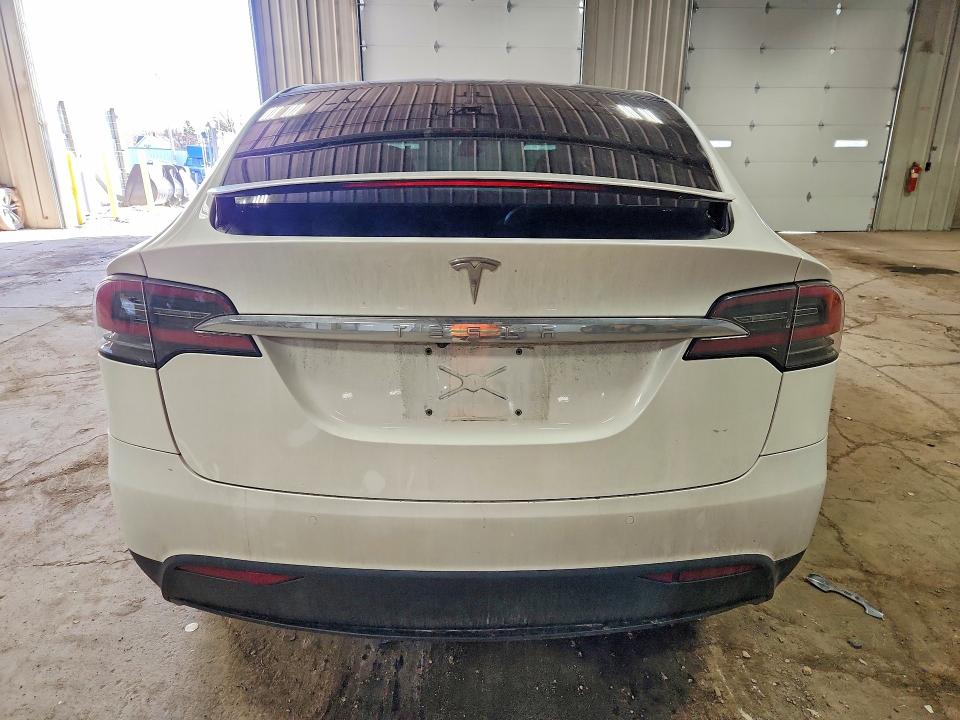 Продаж на аукціоні авто 2018 Tesla Model X, vin: 5YJXCBE27JF101373, номер лоту: 79399875
