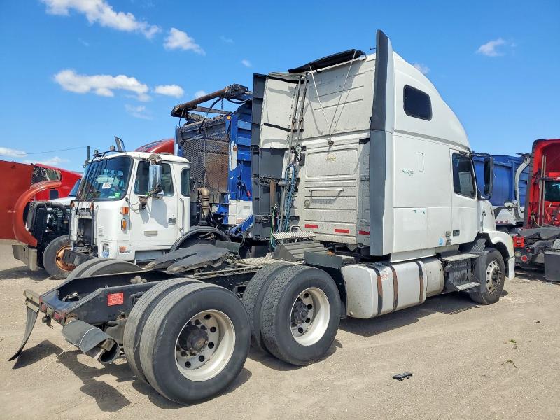 2017 Volvo Vnl მანქანა იყიდება აუქციონზე, vin: 4V4N99EH2HN975620, აუქციონის ნომერი: 45822096