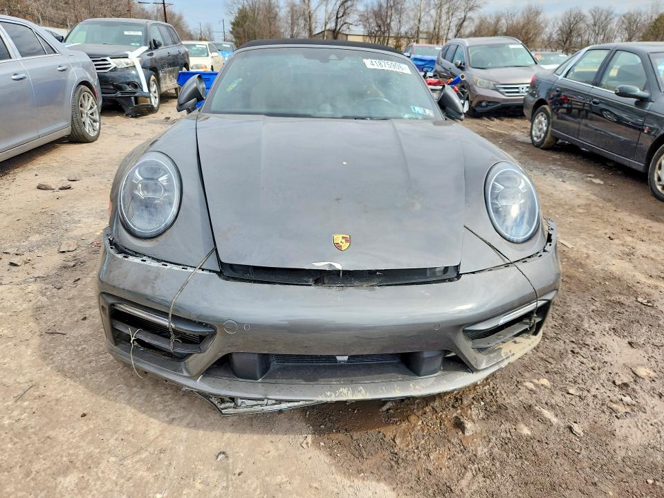 41875906 :رقم المزاد ، WP0CB2A93NS245256 vin ، 2022 Porsche 911 مزاد بيع