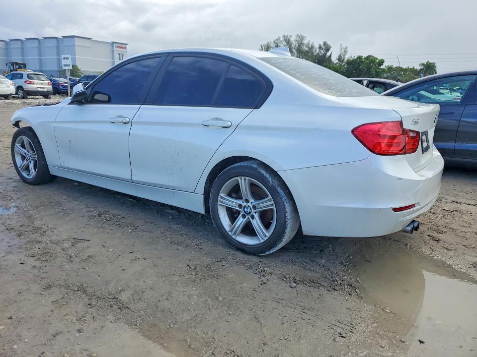 47068646 :رقم المزاد ، WBA3A5G52DNP25100 vin ، 2013 Bmw 328 مزاد بيع
