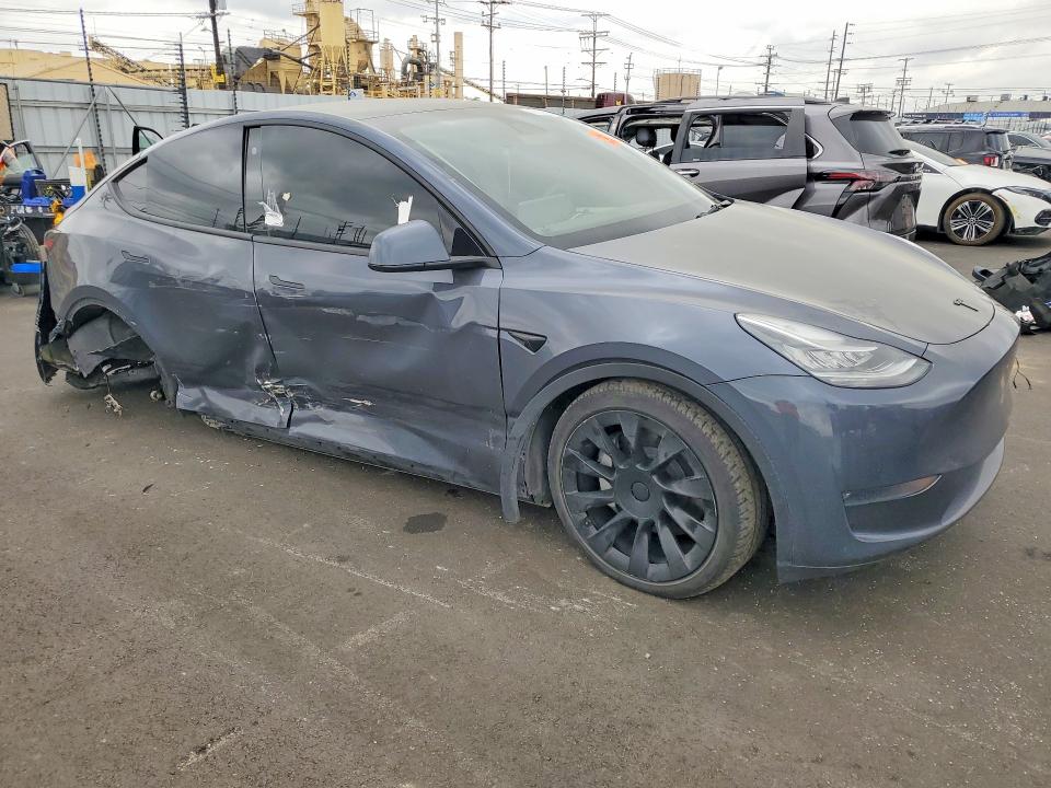 47905506 :رقم المزاد ، 7SAYGDEE8PA130484 vin ، 2023 Tesla Model Y مزاد بيع