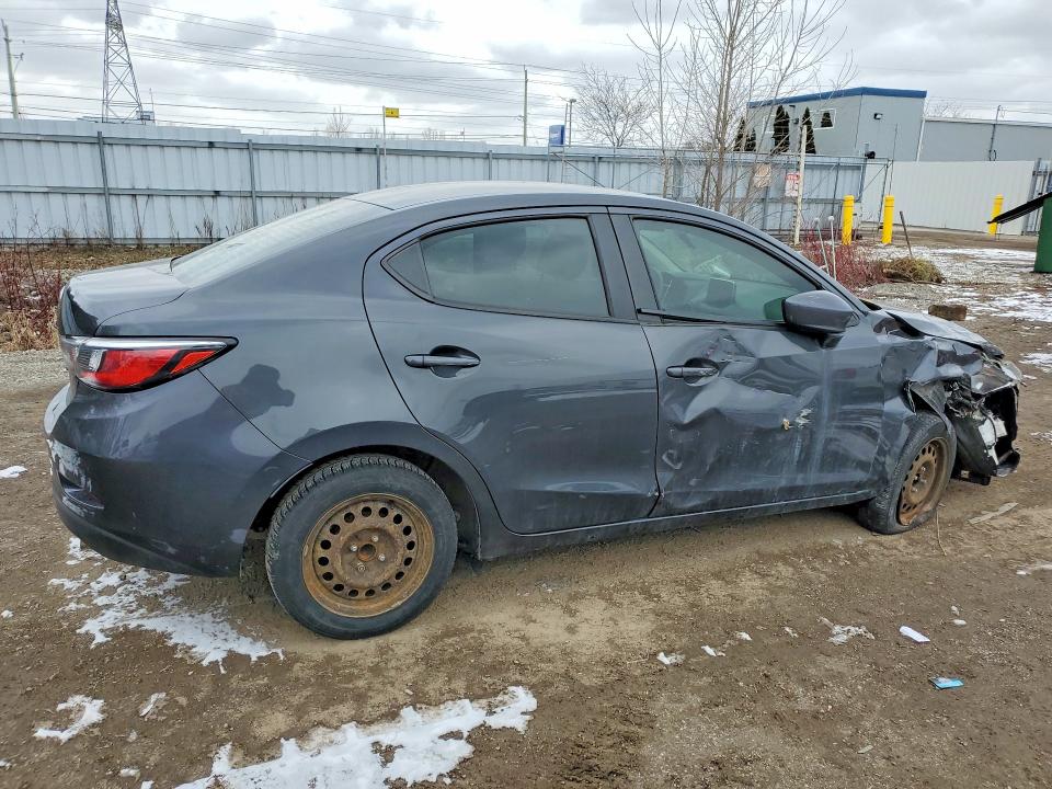 46584316 :رقم المزاد ، 3MYDLBYVXGY103223 vin ، 2016 Toyota Yaris مزاد بيع