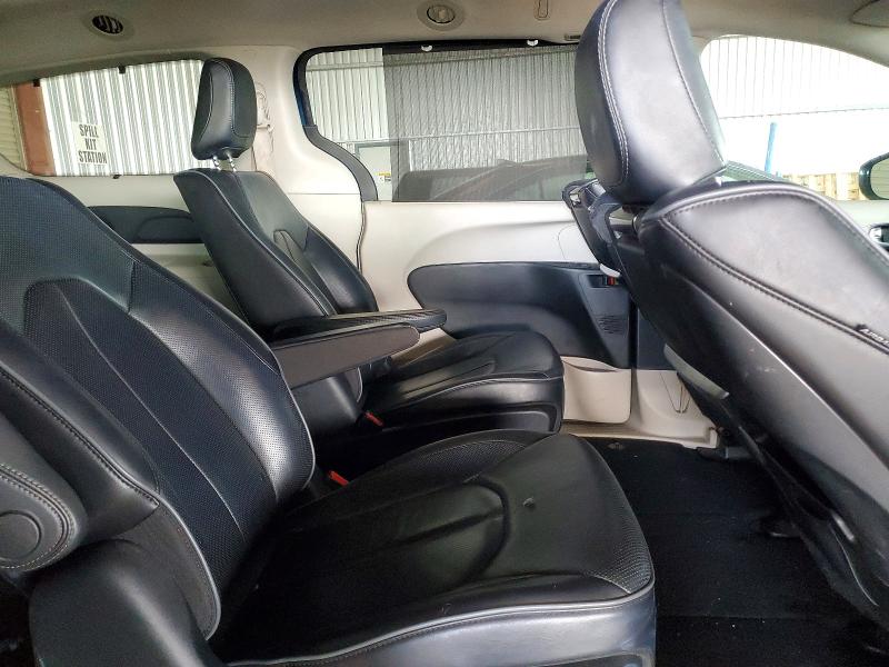 46679866 :رقم المزاد ، 2C4RC1N79JR230136 vin ، 2018 Chrysler Pacifica مزاد بيع