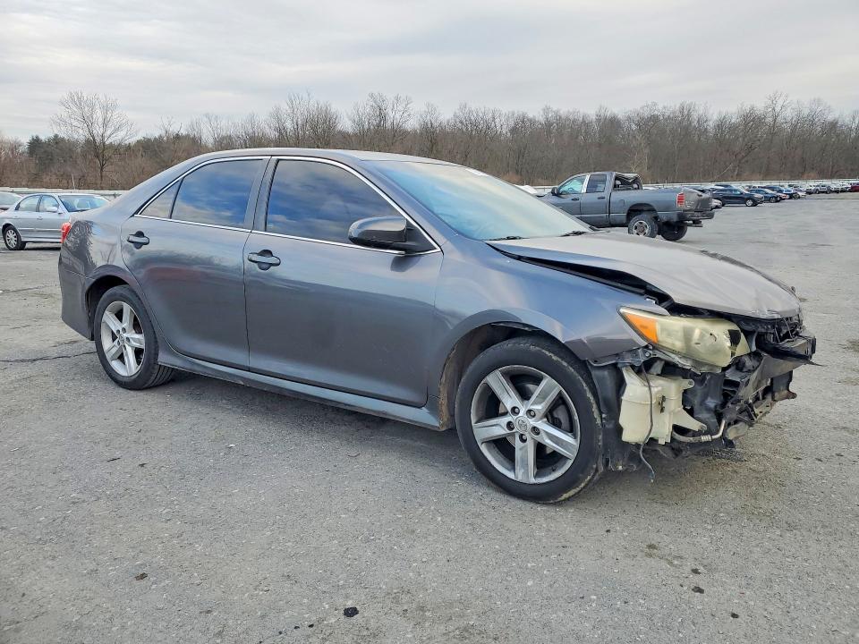 79481785 :رقم المزاد ، 4T1BF1FK4EU428154 vin ، 2014 Toyota Camry مزاد بيع