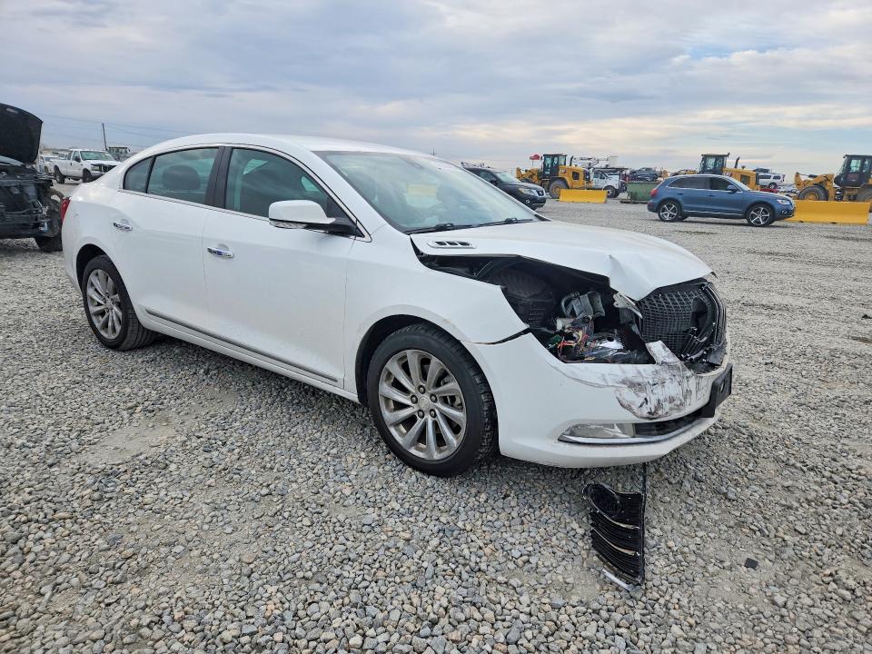 46943486 :رقم المزاد ، 1G4GB5G30GF173638 vin ، 2016 Buick Lacrosse مزاد بيع