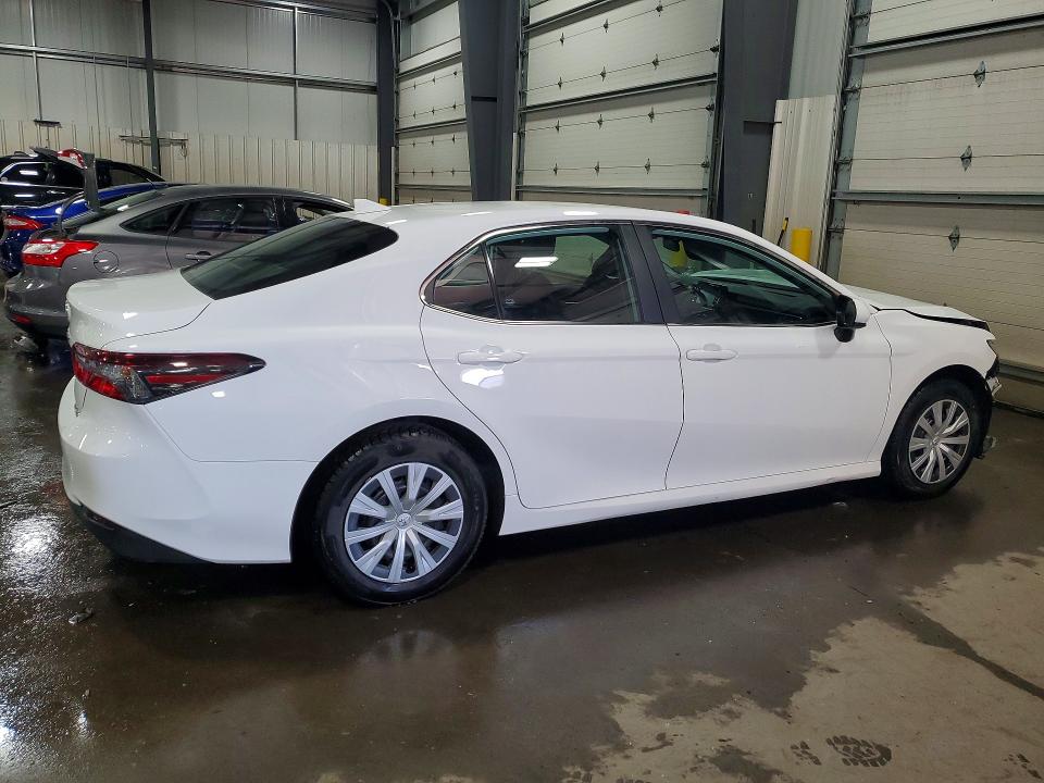 79497745 :رقم المزاد ، 4T1C31AKXNU581464 vin ، 2022 Toyota Camry Hybrid مزاد بيع